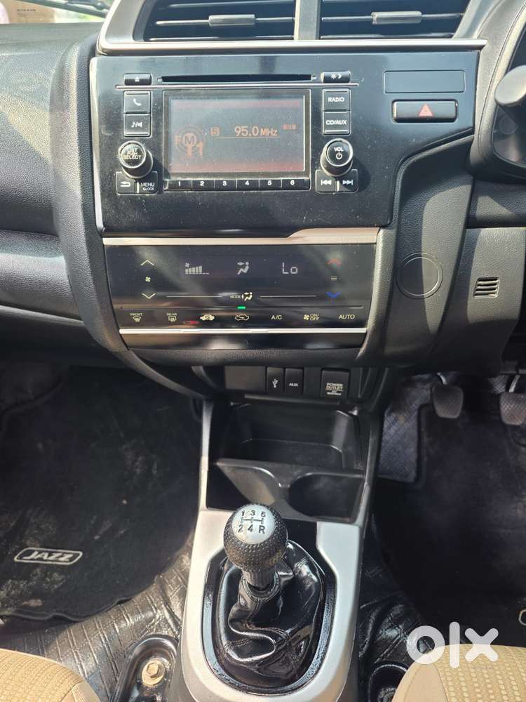 Honda Jazz V Mt Privilege, 2018, Cng & Hybrids