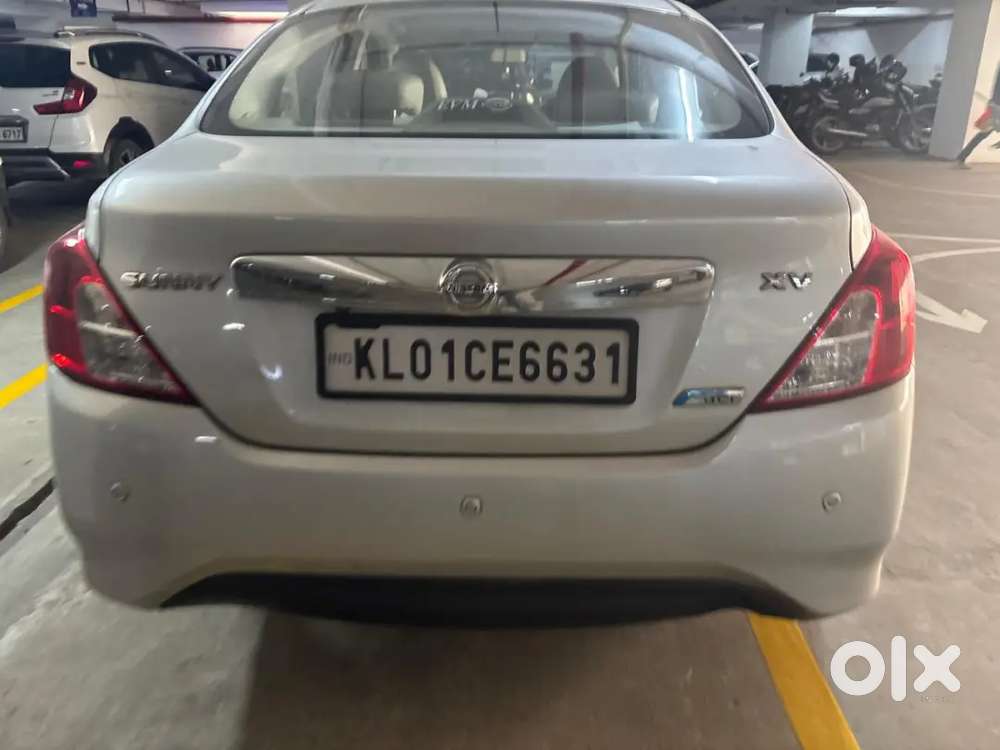 Nissan Sunny Xv Premium 2015