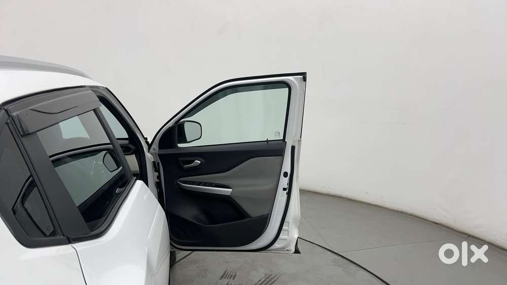 Nissan Magnite Xv Turbo, 2024, Petrol
