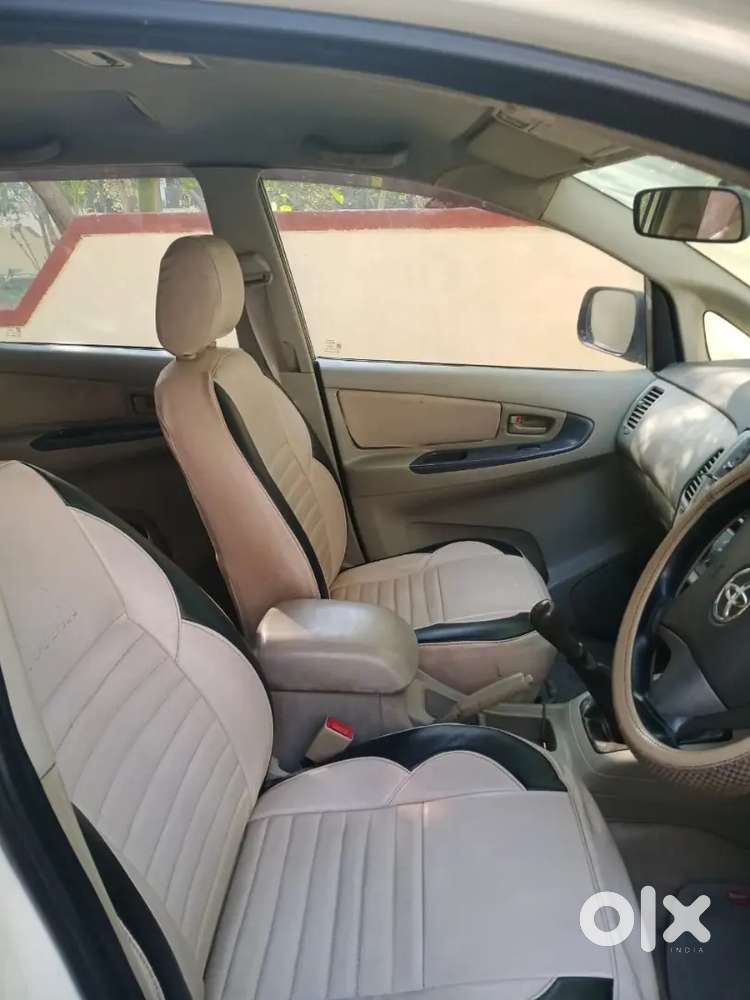 Toyota Innova, Well Maintained, Very Powerful Engine, Diesel 7 Seater