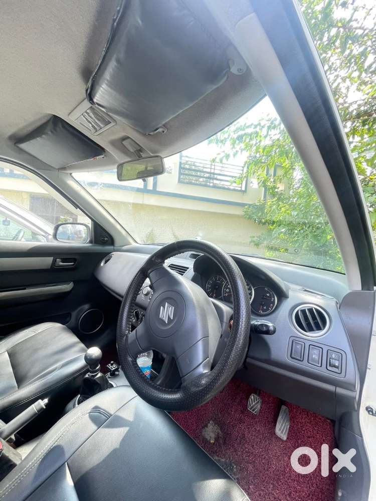 Maruti Swift Dzire 2010