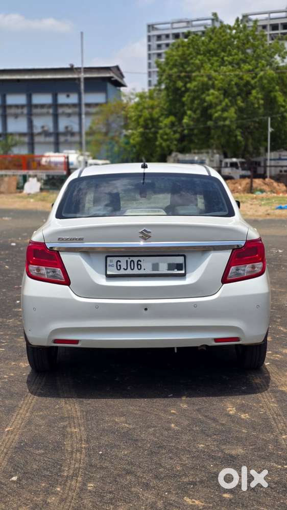 Maruti Suzuki Dzire 1.2 Vxi, 2022, Petrol