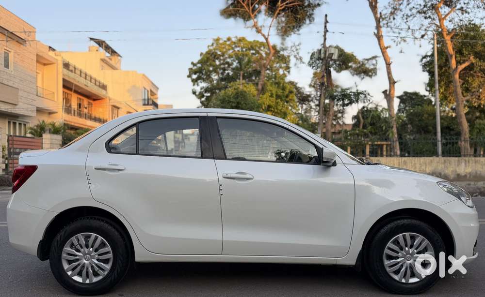 Maruti Suzuki Swift Dzire Vxi Optional, 2024, Petrol