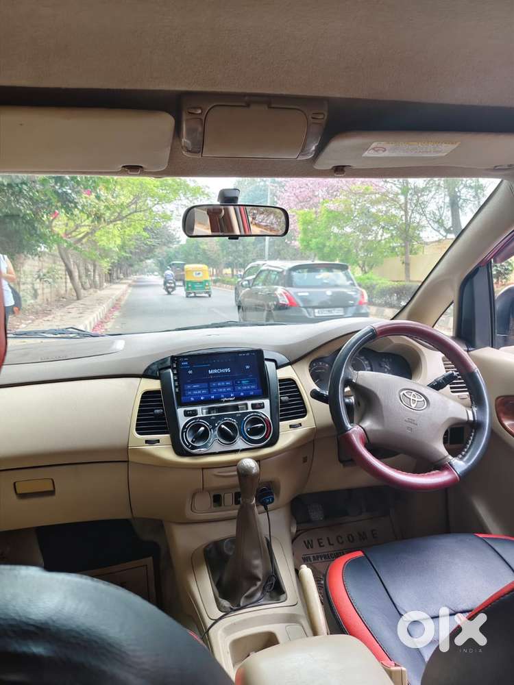 Toyota Innova V Top End Model Well Maintained