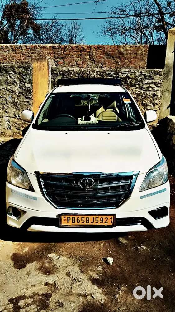 Toyota Innova 2012 Diesel 400000 Km Driven