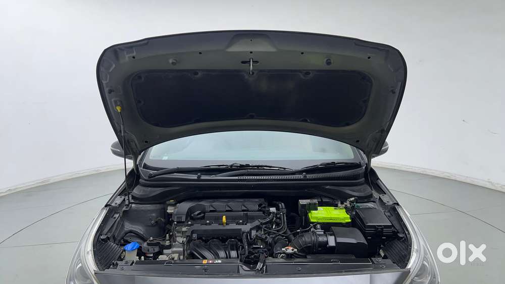 Hyundai Verna 1.5 Sx Ivt, 2021, Petrol