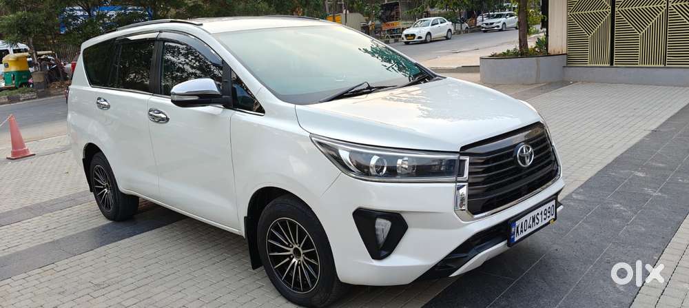 Toyota Innova Crysta 2.8z Automatic, 2016, Diesel