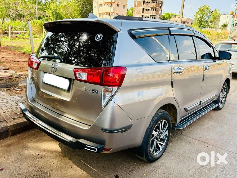 Toyota Innova Crysta 2016 Diesel Well Maintained