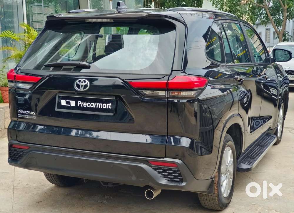 Toyota Innova Hycross Gx (o), 2025, Petrol