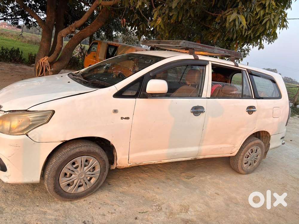 Toyota Innova 2015 Diesel Well Maintained