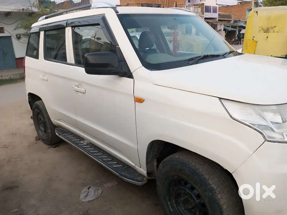 Mahindra Tuv 300 2017 Diesel Automatic