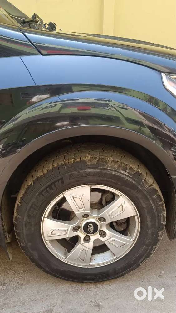 Mahindra Xuv500 W6 2014 Diesel  1.59l Km  3rd Owner