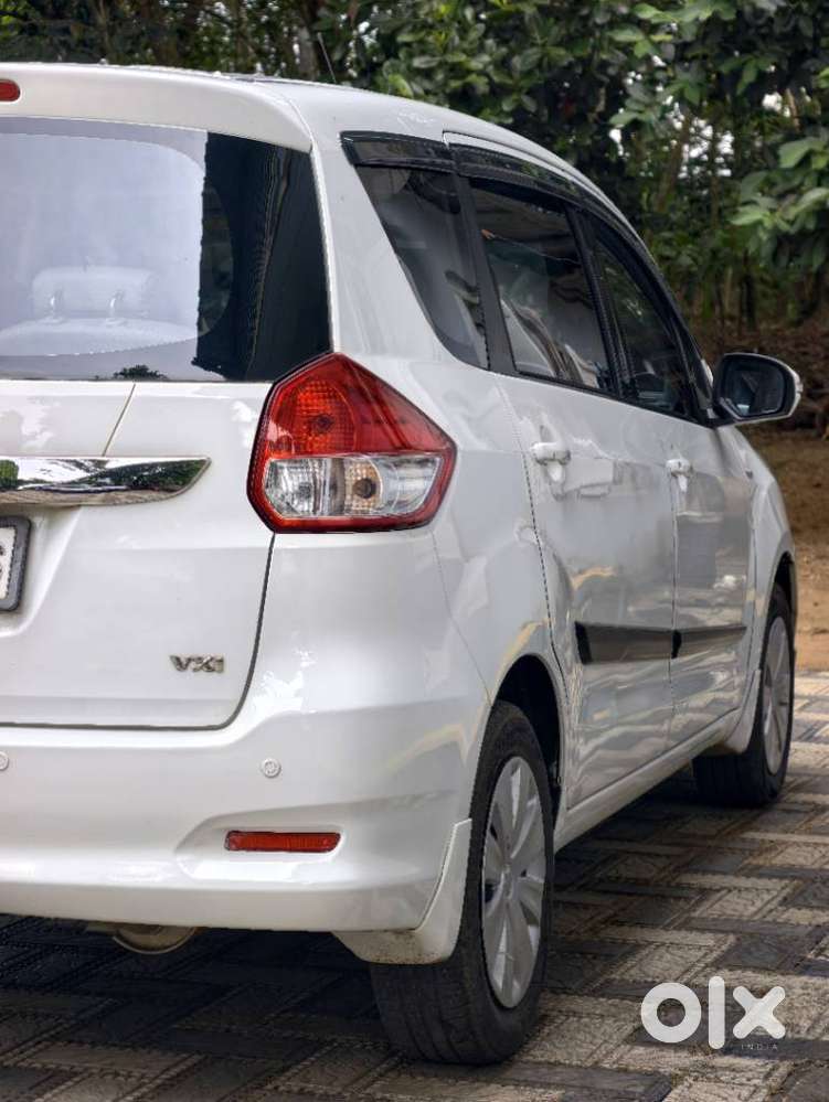 Maruti Suzuki Ertiga Vxi Abs Bs Iv, 2018, Petrol