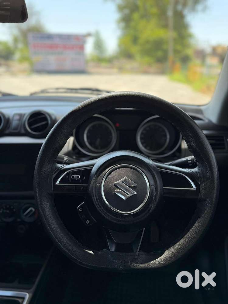 Maruti Suzuki Swift 2022 Petrol 75000 Km Driven