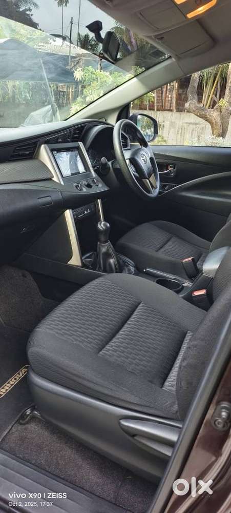 Toyota Innova Crysta 2.4 G Mt, 2017, Diesel