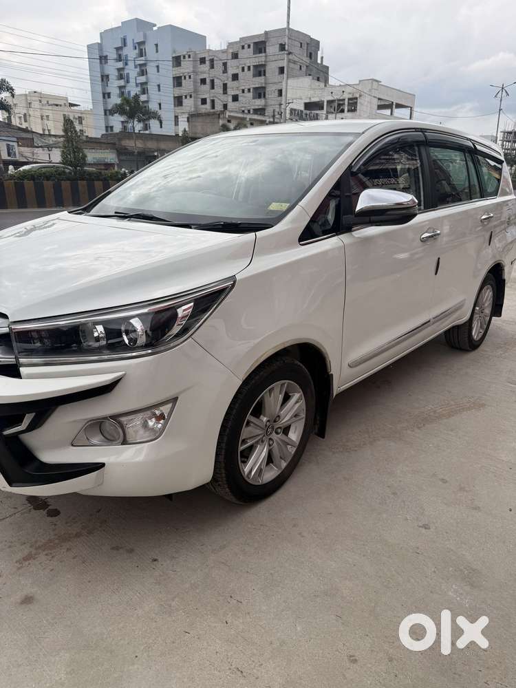 Toyota Innova Crysta 2.4 Zx Mt, 2017, Diesel