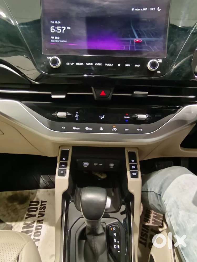 Kia Carens 2022 Petrol 22000 Km Driven
