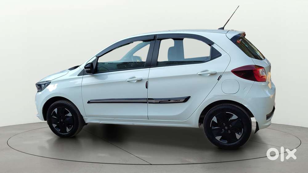 Tata Tiago 1.2 Revotron Xt Option, 2025, Petrol