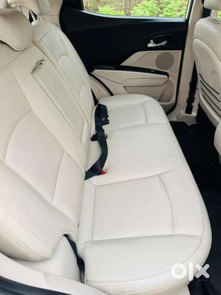 Mahindra Xuv300 W8 (o) 1.5 Diesel Amt, 2021, Diesel