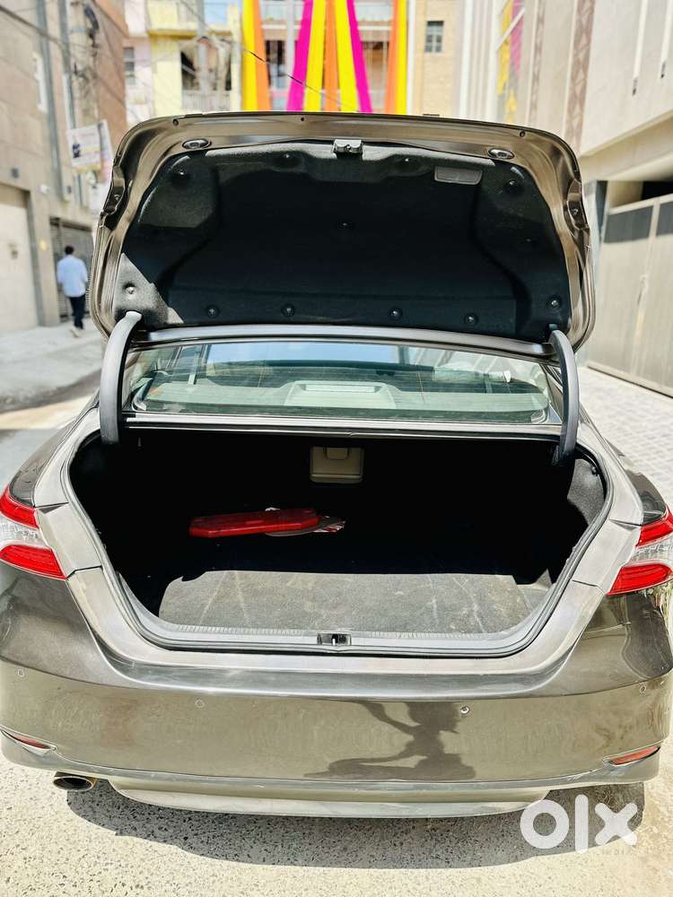 Toyota Camry 2.5 Hybrid, 2020, Petrol