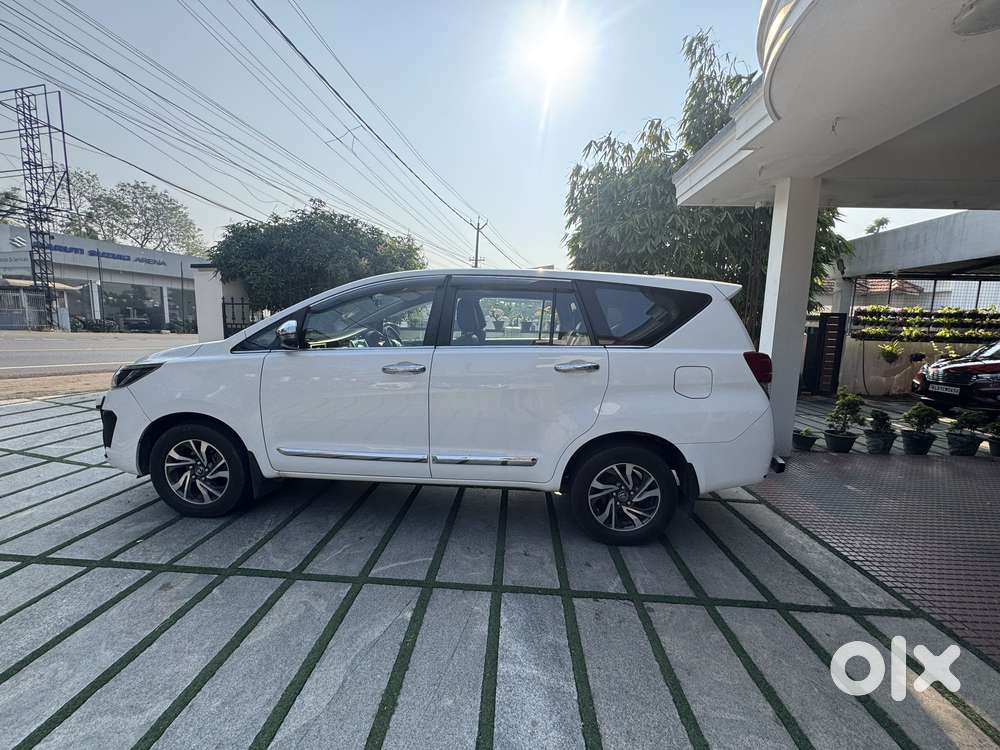 Toyota Innova Crysta 2.4 Gx Limited Edition At 8 Str, 2021, Diesel