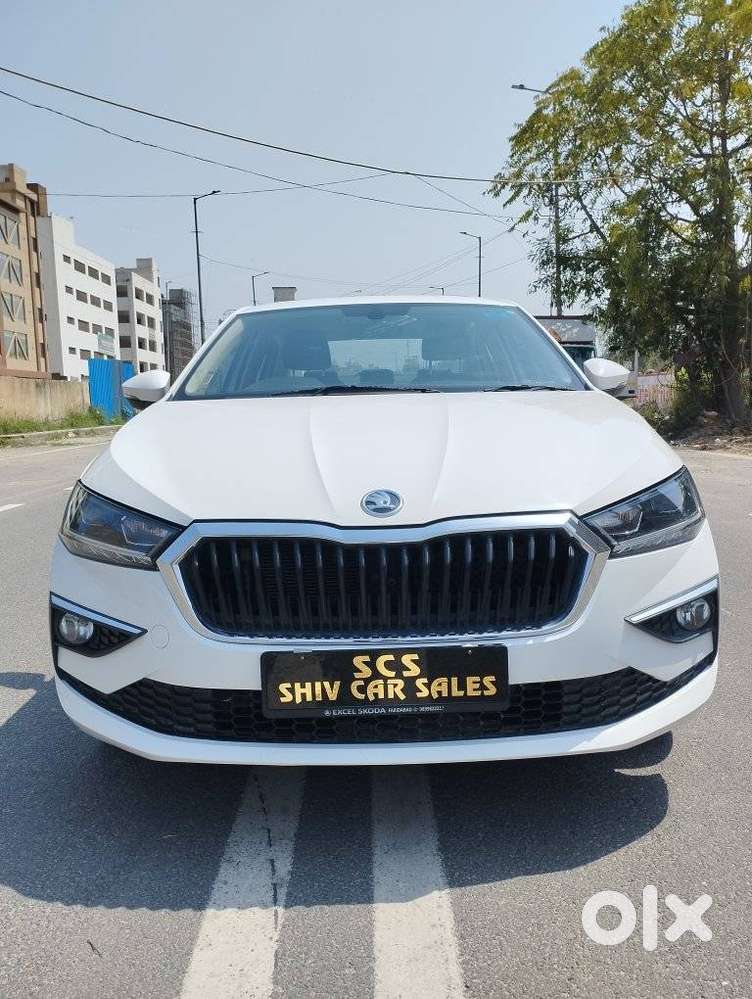 Skoda Slavia 1.0 Tsi Style At, 2023, Petrol
