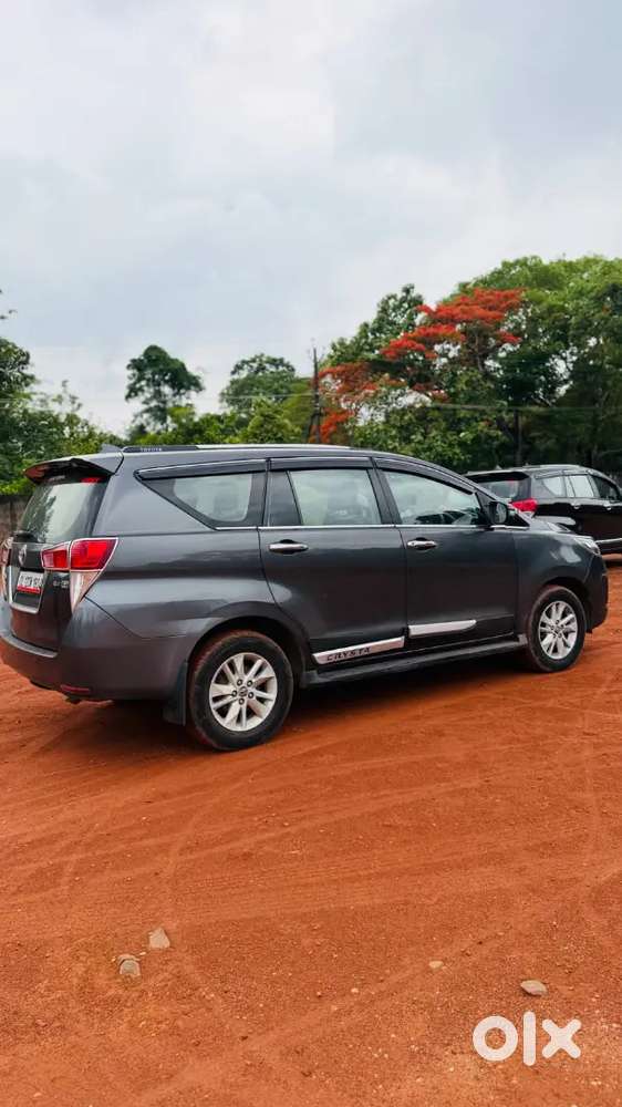 Toyota Innova Crysta 2018 Diesel Well Maintained