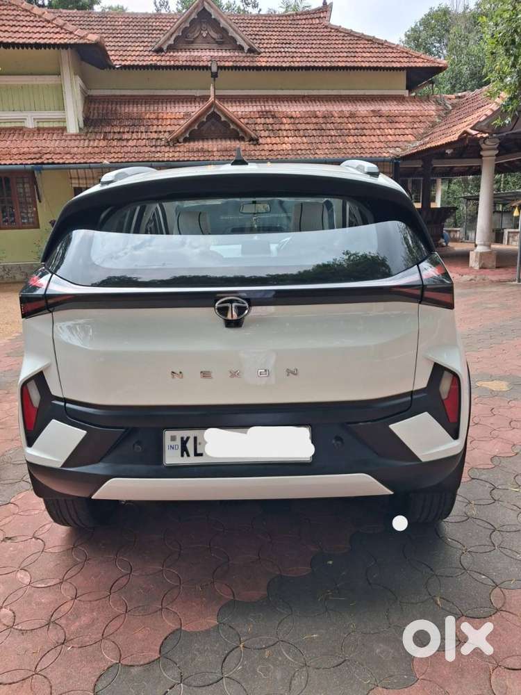 Doctor Owned Tata Nexon Diesel Automatic  2014 June  31,000 Km  Exc