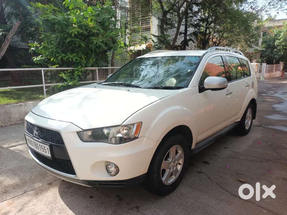 Mitsubishi Outlander Petrol 2012