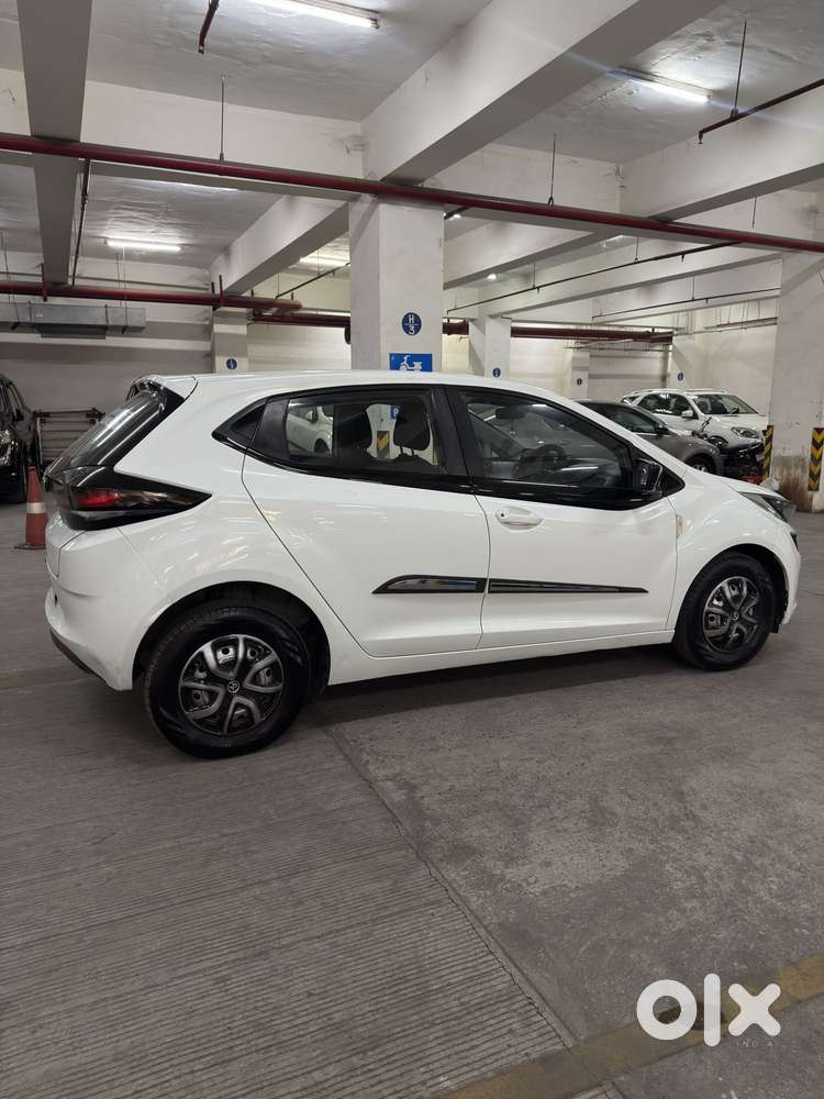 Tata Altroz Xm (s) Petrol, 2022, Petrol