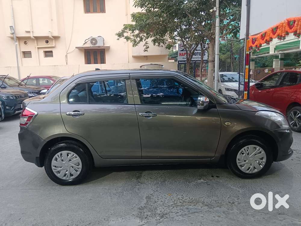 Maruti Suzuki Swift Dzire Lxi Option, 2017, Petrol