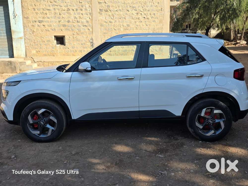 Hyundai Venue S Turbo Dct, 2020, Petrol