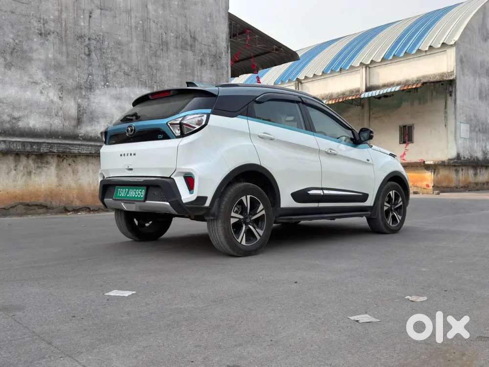 Nexon Ev Top End. Extension Battery Warranty
