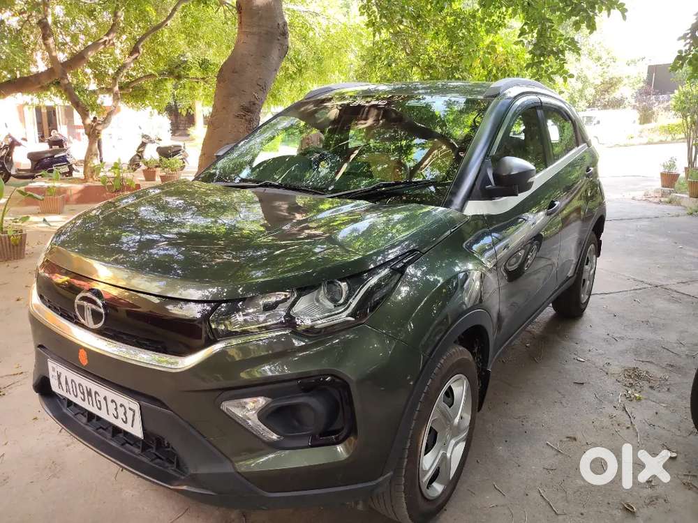 Tata Nexon 2021 Petrol Well Maintained And Good Condition Wit Sunroof