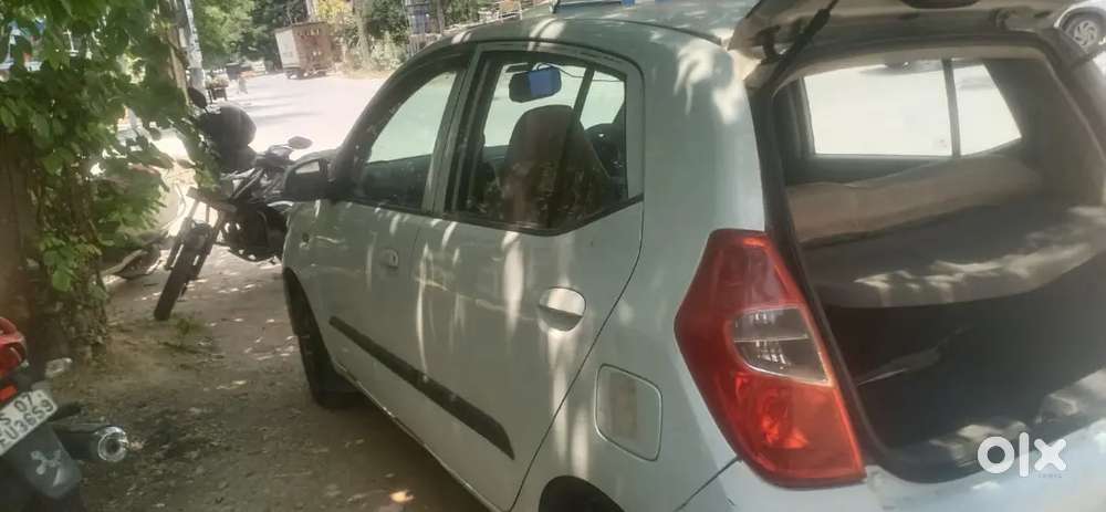 Good Condition L10 Car