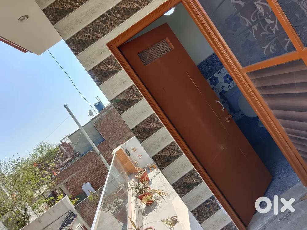 Luxury,Big size room is available now for rent