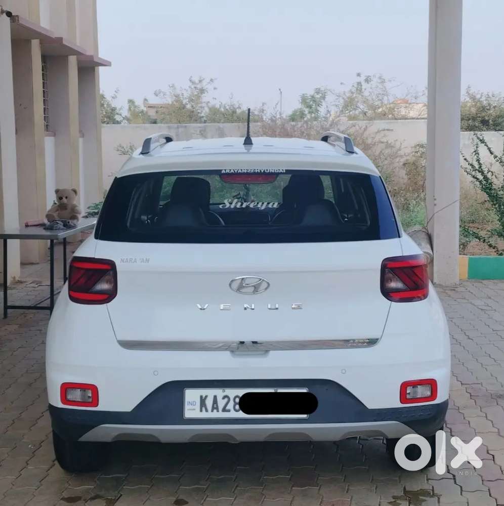 Hyundai Venue 2021 Petrol Well Maintained