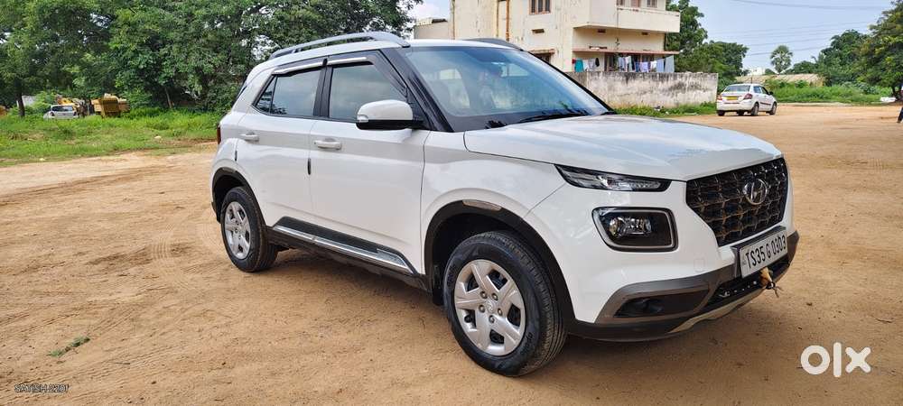 Hyundai Venue S Plus Mt 1.2 Kappa, 2022, Petrol