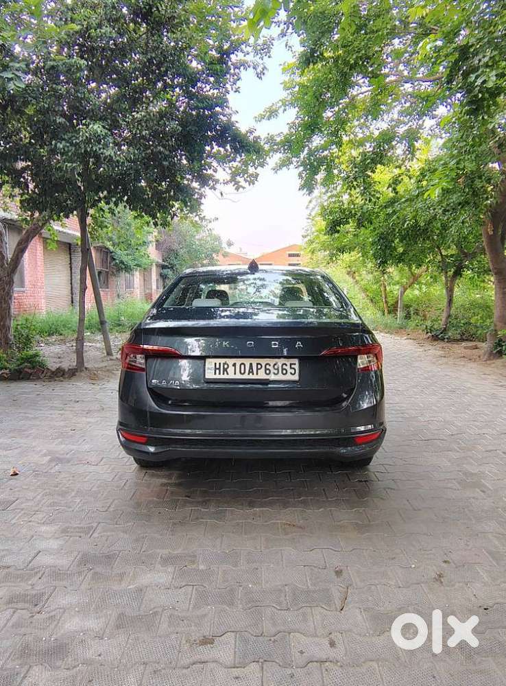 Skoda Slavia 1.0 Active Tsi, 2022, Petrol