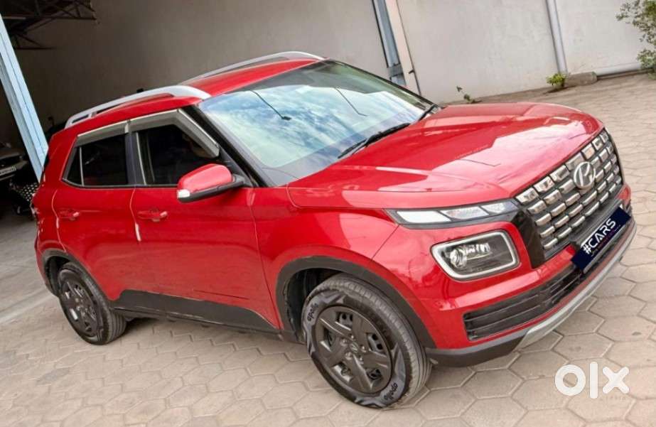 Hyundai Venue 1.2 S (o), 2024, Petrol