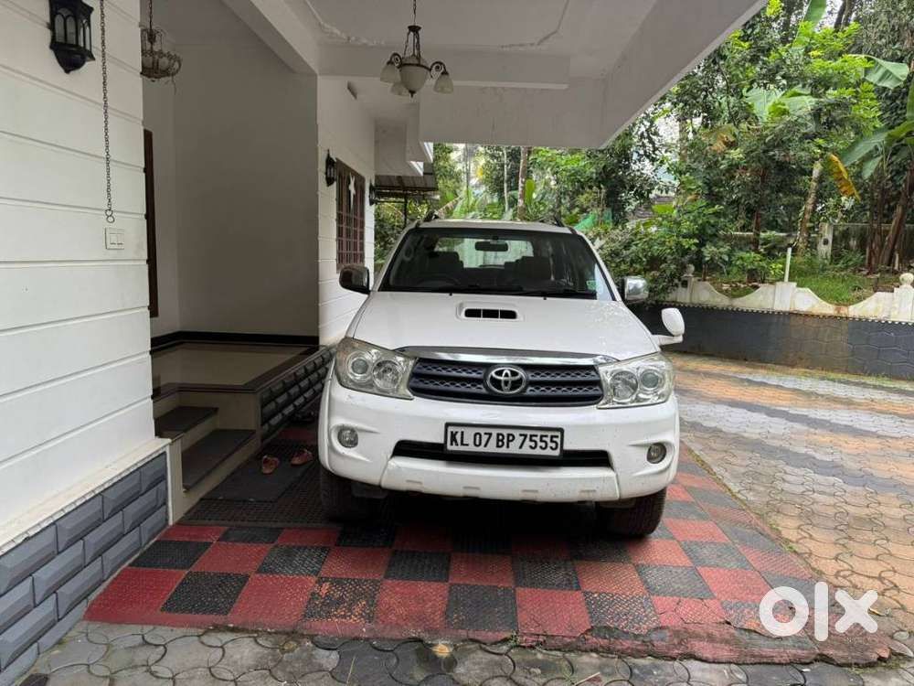 Toyota Fortuner 3.0 4x4 Manual, 2010, Diesel