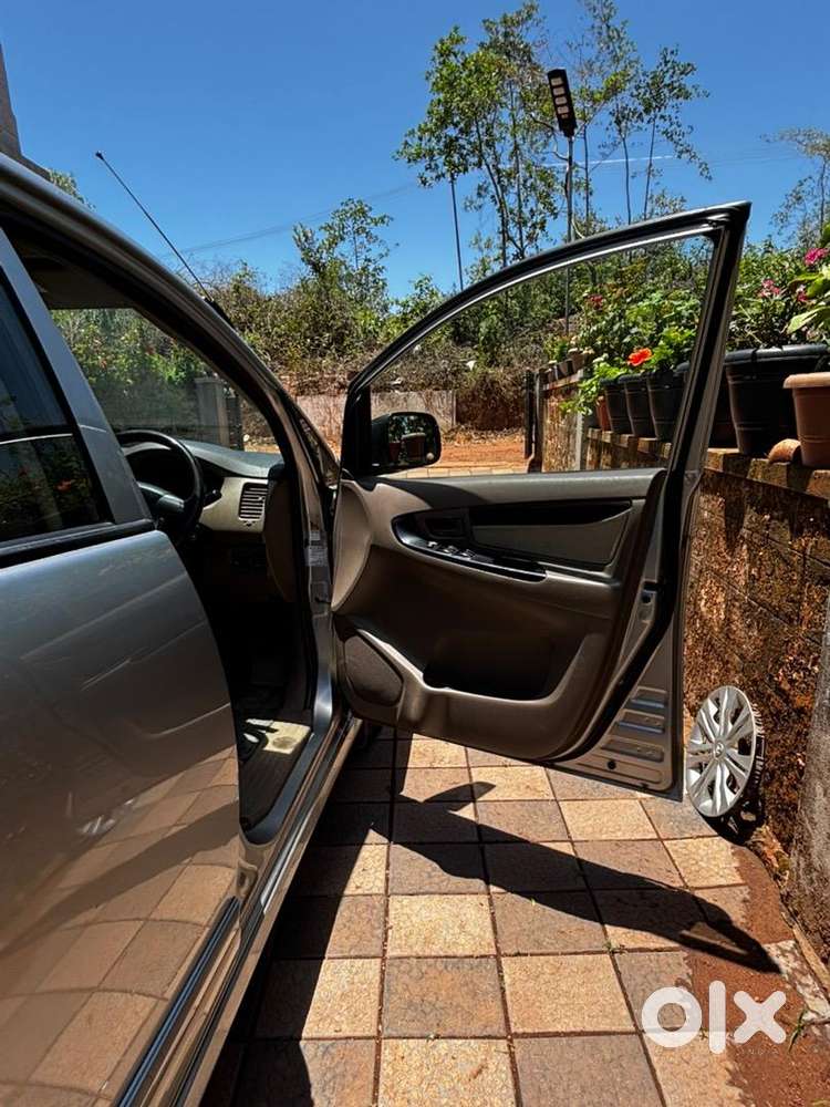 Toyota Innova 2016 Diesel Well Maintained Ka19