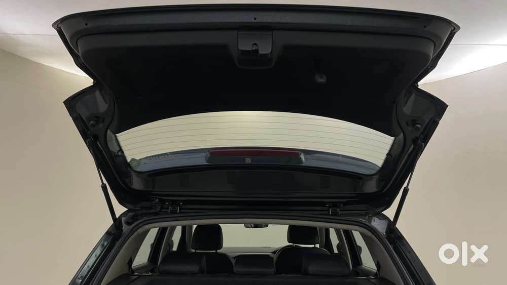 Volkswagen Taigun Topline 1.0 Tsi At (electric Seats), 2022, Petrol