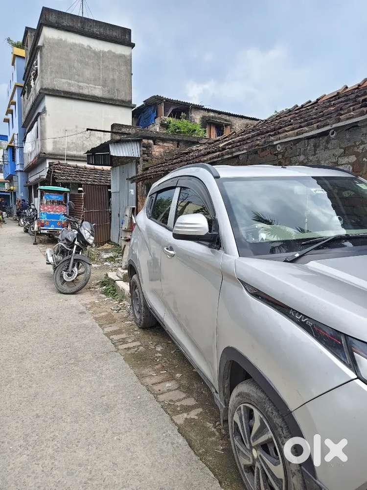 Mahindra Kuv 100 Petrol 2017