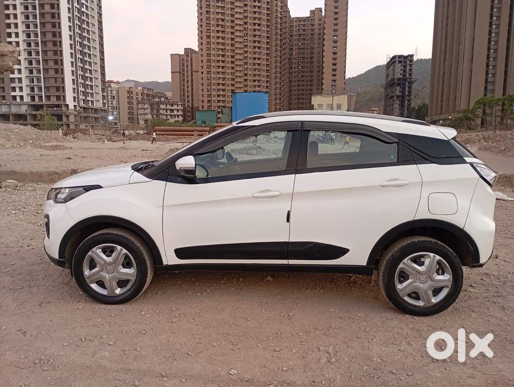Tata Nexon 1.2 Revotron Xma Amt (s), 2022, Petrol