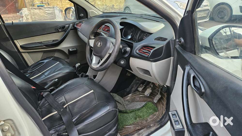 Tata Tiago Xe, 2016, Petrol