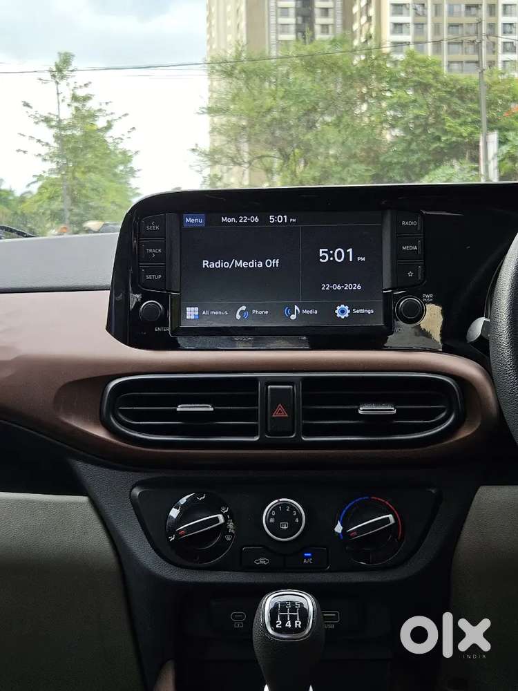 Hyundai Aura 2023 Cng & Hybrids Well Maintained