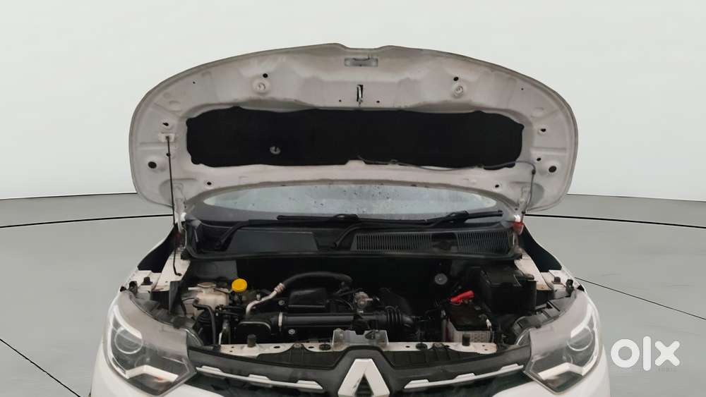 Renault Triber Rxz, 2022, Petrol