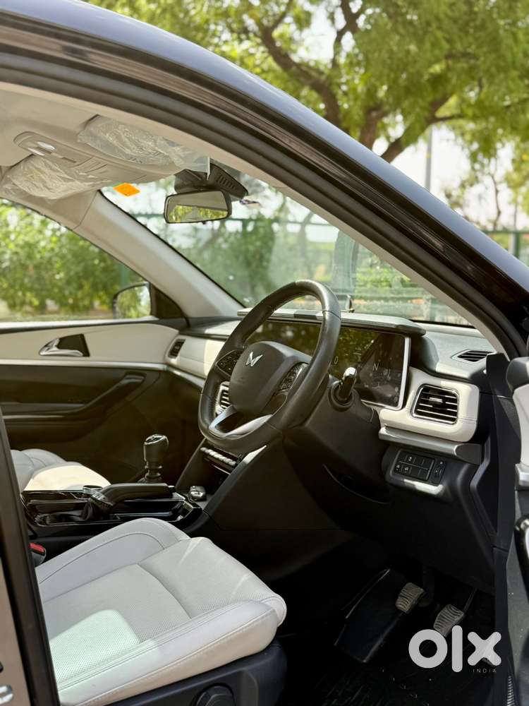 Mahindra Xuv700 2.2 Ax 7 Diesel Mt Str, 2026, Diesel