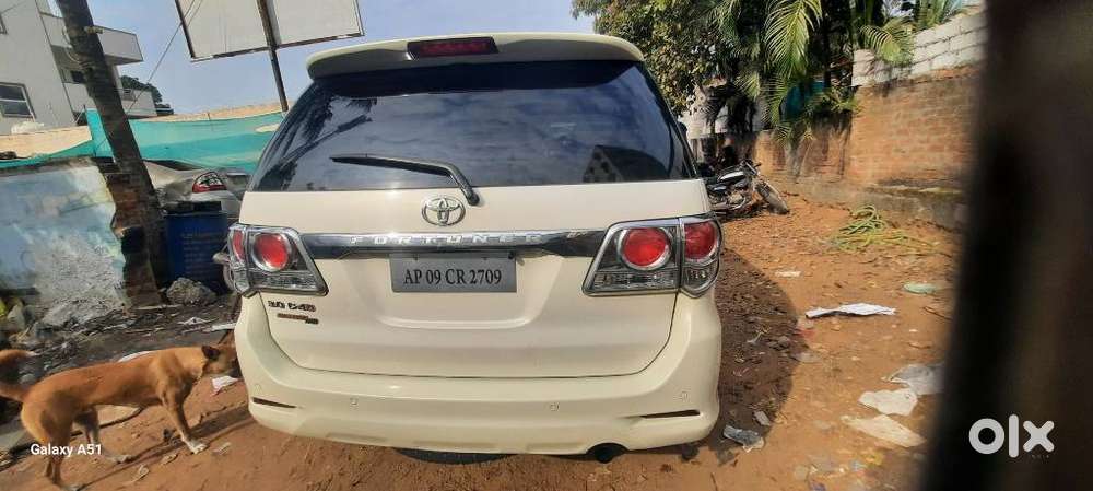 Toyota Fortuner 4x4 Manual Limited Edition, 2013, Diesel